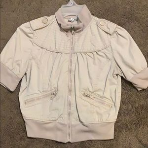 Short-sleeve jacket
